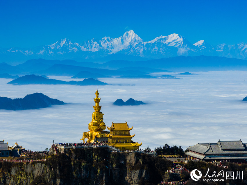 峨眉山美景。楊陶攝