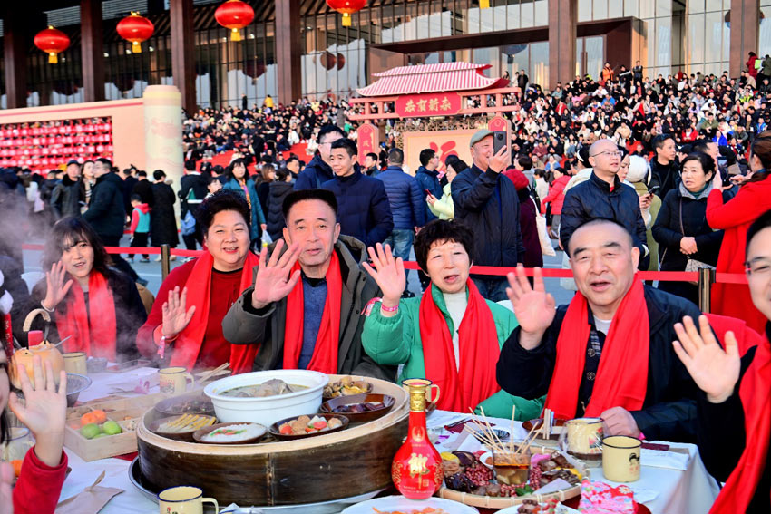 幸福在前把手招。天府新區(qū)融媒體中心供圖