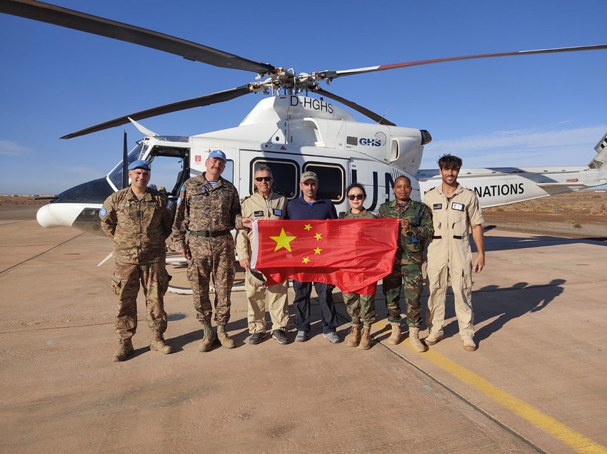 肖麗佳參與執(zhí)行空中巡邏。西部戰(zhàn)區(qū)總醫(yī)院供圖