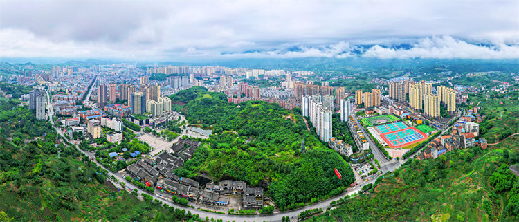 鄰水城市全景。鄰水縣委宣傳部供圖