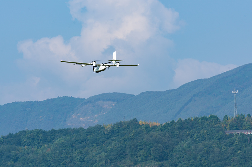 無人機產品正在永昌機場進行測試。北川縣委宣傳部供圖