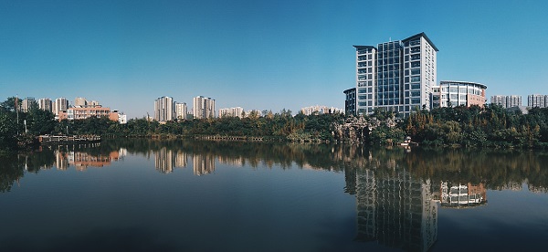 四川師范大學。